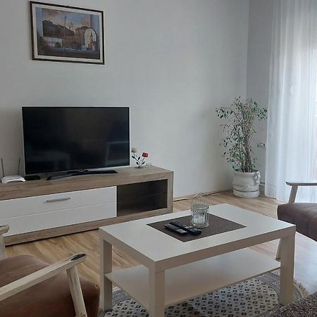 Apartman Centar Sremska Mitrovica Eksteriør bilde