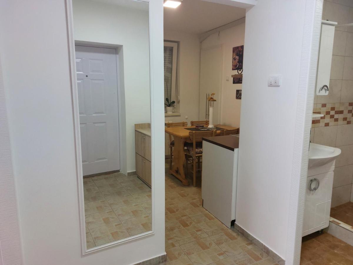 Apartman Centar Sremska Mitrovica Eksteriør bilde