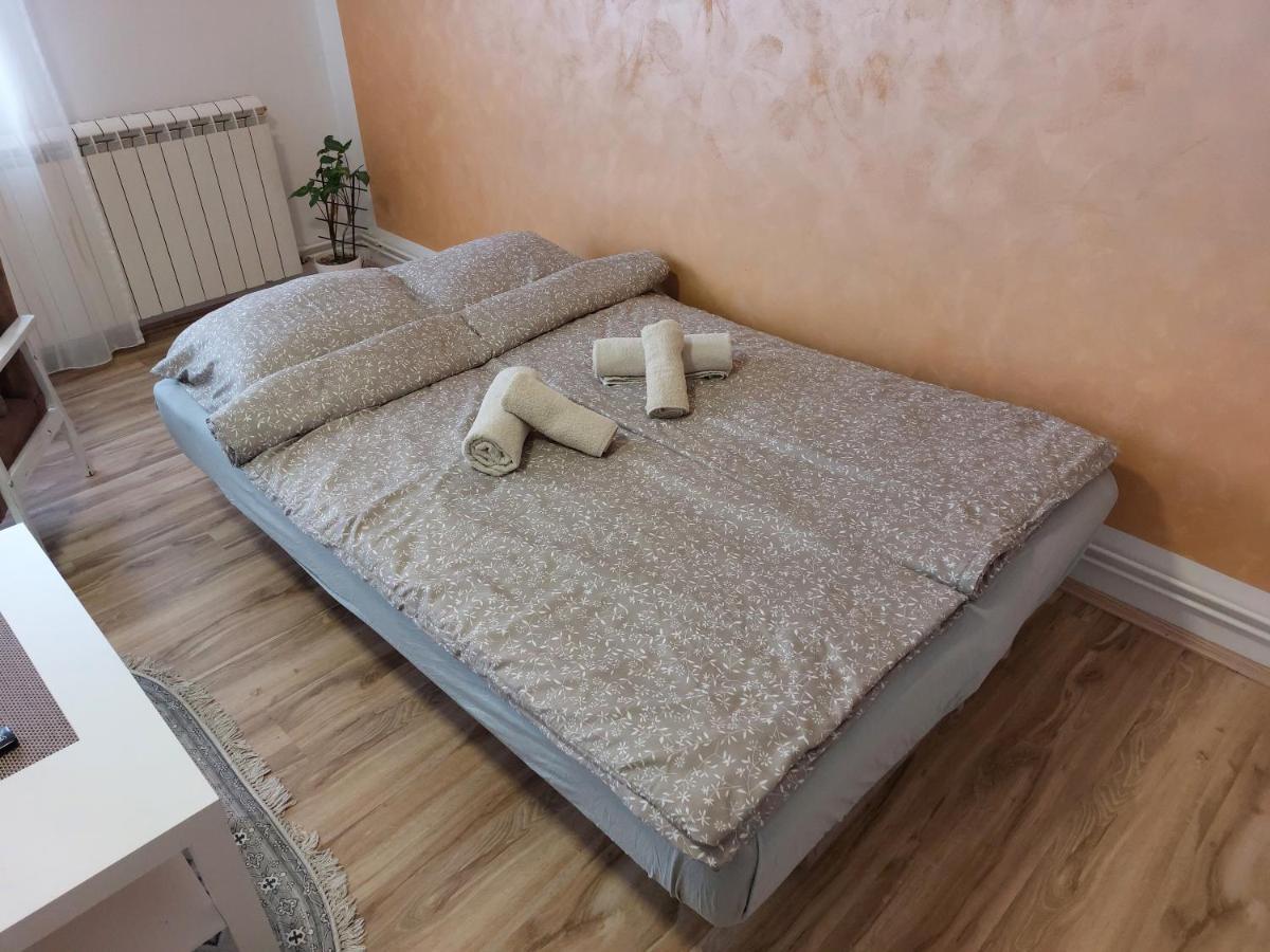 Apartman Centar Sremska Mitrovica Eksteriør bilde