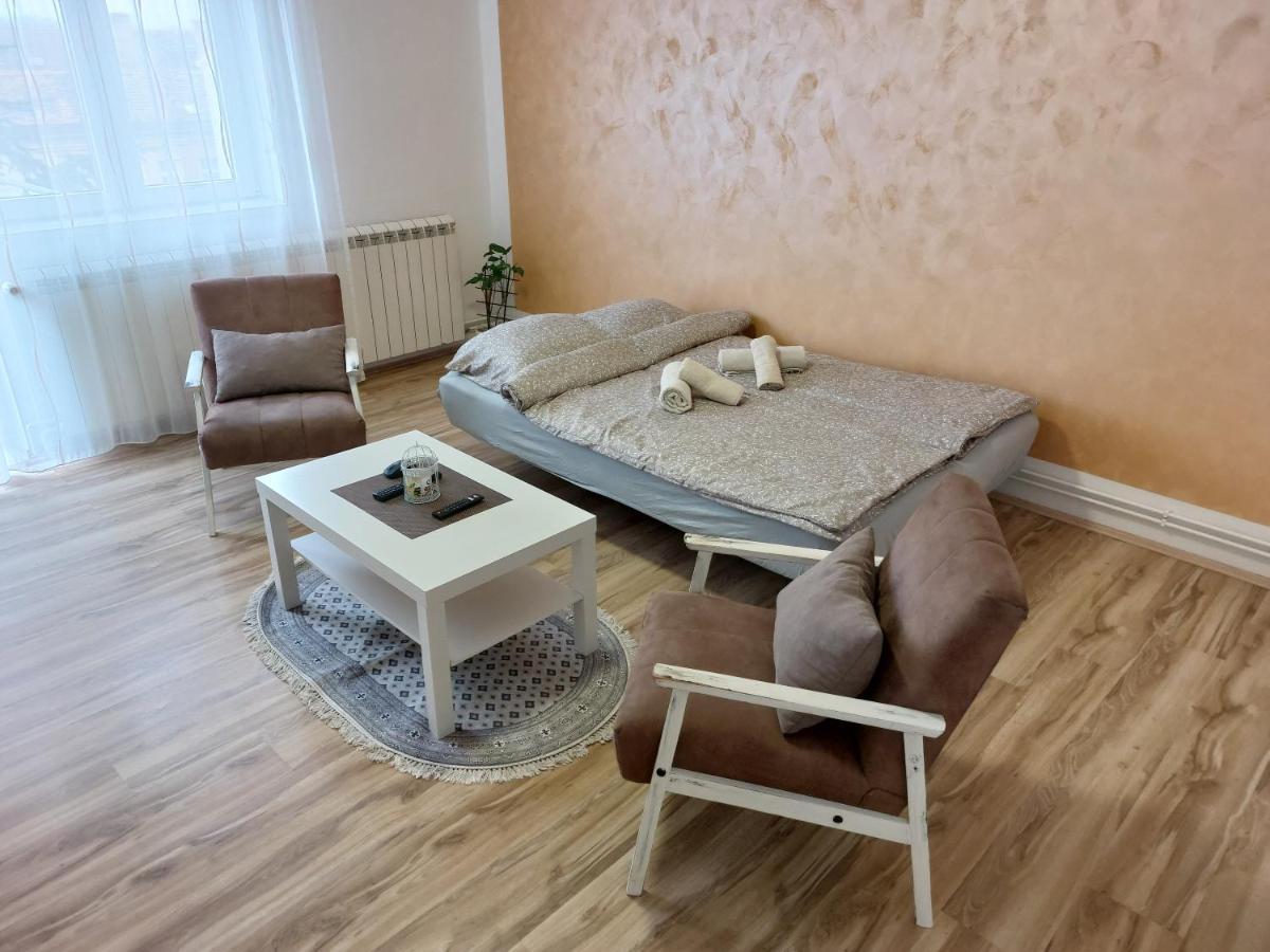 Apartman Centar Sremska Mitrovica Eksteriør bilde